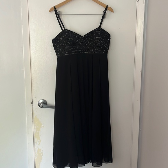 Size 14 black dress, ankle length - Picture 1 of 4